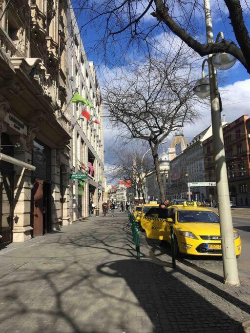 Downtown Island Of Peace By Nw Appartement Boedapest Buitenkant foto